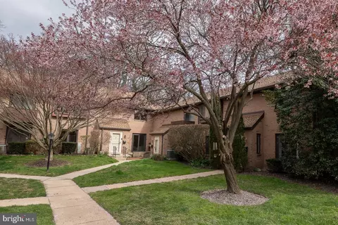 700 Ardmore Ave #425, Ardmore, PA 19003