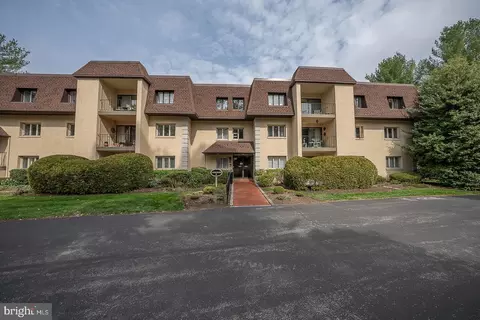 1 Summit Drive #A-001, Bryn Mawr, PA 19010