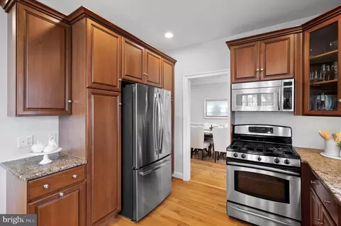 Kitchen - 54 Oakford Rd, Wayne, PA 19087 photo 4 of 4