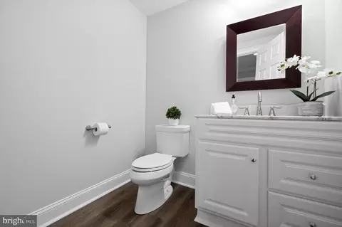 Bath - 54 Oakford Rd, Wayne, PA 19087 photo 6 of 6