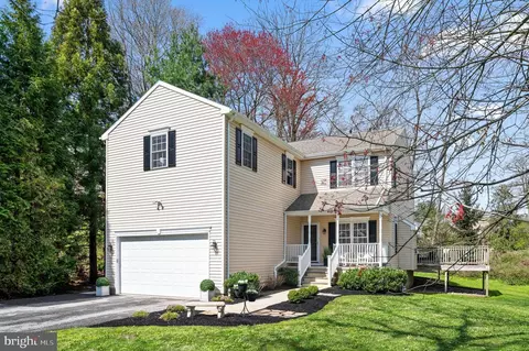 Exterior - 54 Oakford Rd, Wayne, PA 19087 photo 1 of 10