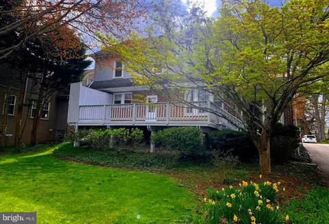 Exterior - 77 S Rolling Rd, Springfield, PA 19064 photo 4 of 13