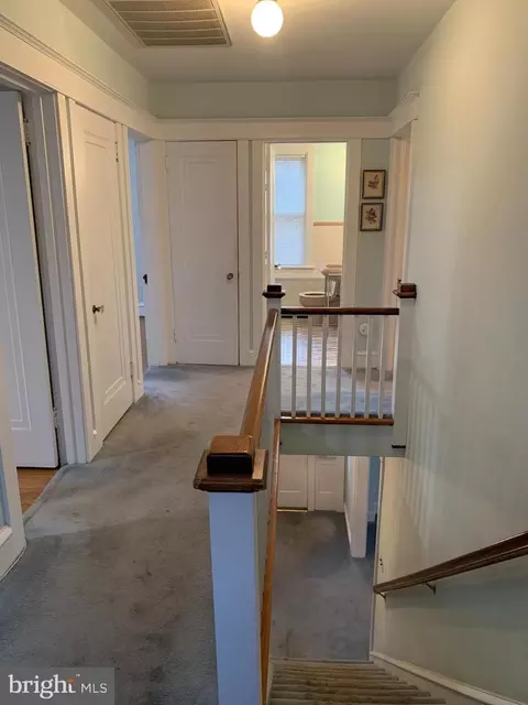 Entry Way - 77 S Rolling Rd, Springfield, PA 19064 photo 3 of 5