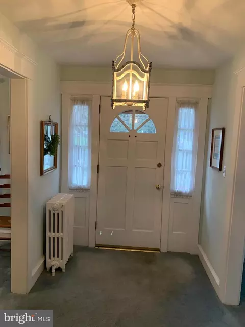 Entry Way - 77 S Rolling Rd, Springfield, PA 19064 photo 1 of 5