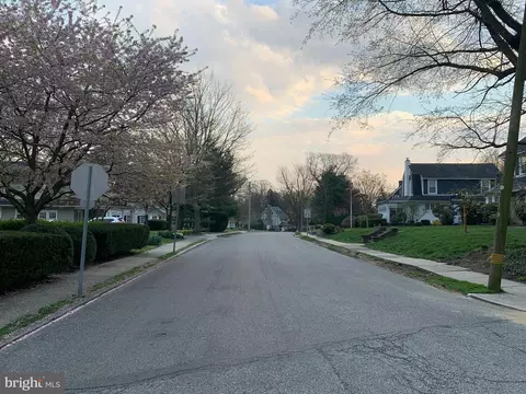 View/Area - 77 S Rolling Rd, Springfield, PA 19064 photo 1 of 2