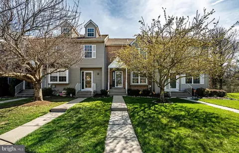 93 Louis James Ct #93, Aston, PA 19014