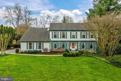 607 Foxfields Rd, Bryn Mawr, PA 19010