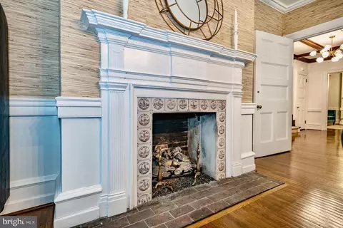 Living - 465 Belrose Ln, Wayne, PA 19087 photo 8 of 18