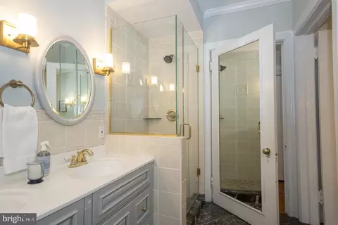 Bath - 465 Belrose Ln, Wayne, PA 19087 photo 8 of 11