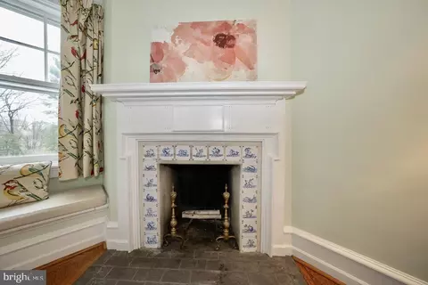 Living - 465 Belrose Ln, Wayne, PA 19087 photo 13 of 18