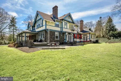 Exterior - 465 Belrose Ln, Wayne, PA 19087 photo 3 of 11