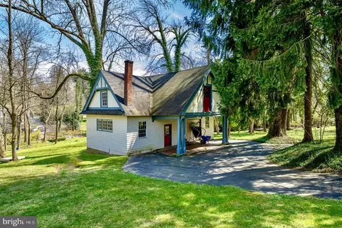 Exterior - 465 Belrose Ln, Wayne, PA 19087 photo 10 of 11