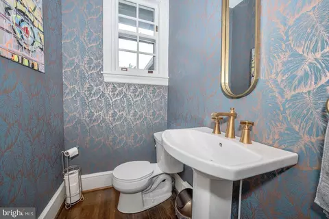 Bath - 465 Belrose Ln, Wayne, PA 19087 photo 1 of 11