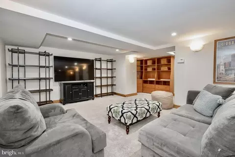 Living - 465 Belrose Ln, Wayne, PA 19087 photo 17 of 18