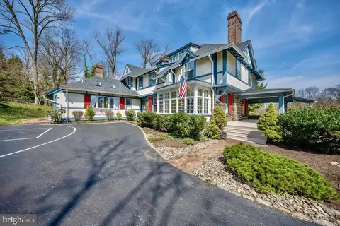Exterior - 465 Belrose Ln, Wayne, PA 19087 photo 2 of 11