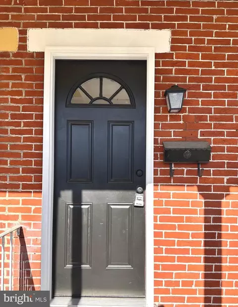 17 N Sycamore Ave, Clifton Heights, PA 19018