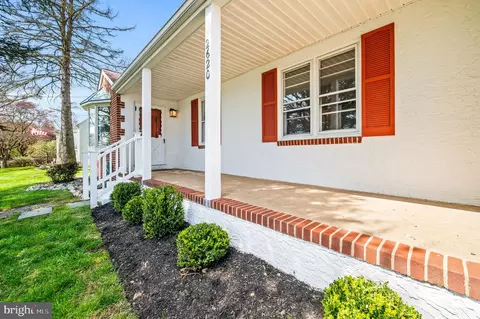 Exterior - 2620 Central Ave, Marcus Hook, PA 19061 photo 3 of 6