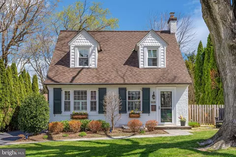 419 Locust Rd, Wayne, PA 19087