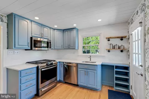 Kitchen - 419 Locust Rd, Wayne, PA 19087 photo 1 of 2