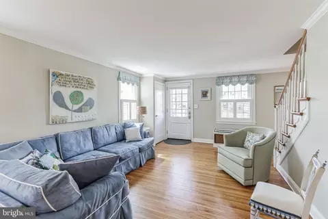 Living - 419 Locust Rd, Wayne, PA 19087 photo 1 of 2