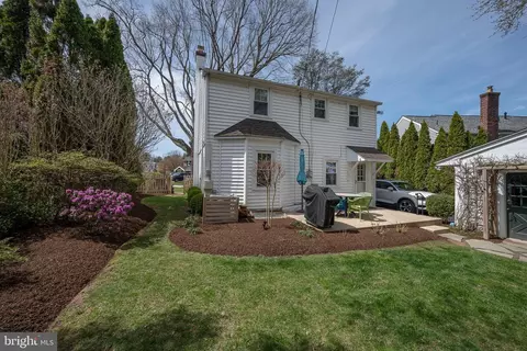 Exterior - 419 Locust Rd, Wayne, PA 19087 photo 5 of 17