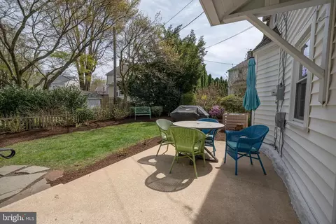 Exterior - 419 Locust Rd, Wayne, PA 19087 photo 9 of 17