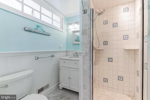 Bath - 419 Locust Rd, Wayne, PA 19087 photo 1 of 4