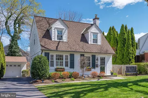 Exterior - 419 Locust Rd, Wayne, PA 19087 photo 2 of 17