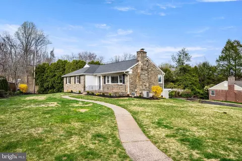 332 Crestview Cir, Media, PA 19063