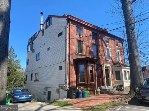 319 W 2nd St, Media, PA 19063