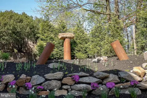 Exterior - 427 E Lancaster Ave #1204, Wayne, PA 19087 photo 5 of 6