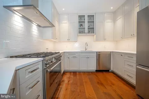Kitchen - 427 E Lancaster Ave #1204, Wayne, PA 19087 photo 2 of 5
