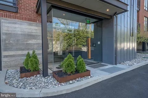 427 E Lancaster Ave #1204, Wayne, PA 19087