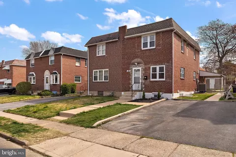 129 W Garrison Rd, Brookhaven, PA 19015