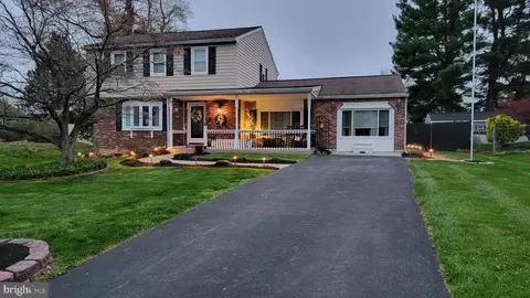 2429 E Colonial Dr, Boothwyn, PA 19061