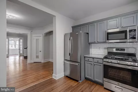 Kitchen - 243 Avon Rd, Upper Darby, PA 19082 photo 3 of 3