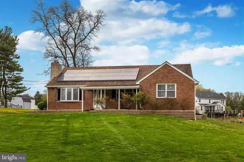 1283 Naamans Creek Rd, Garnet Valley, PA 19060