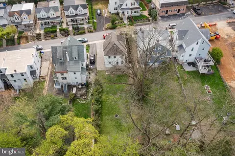 View/Area - 252 N Aberdeen Ave, Wayne, PA 19087 photo 1 of 2