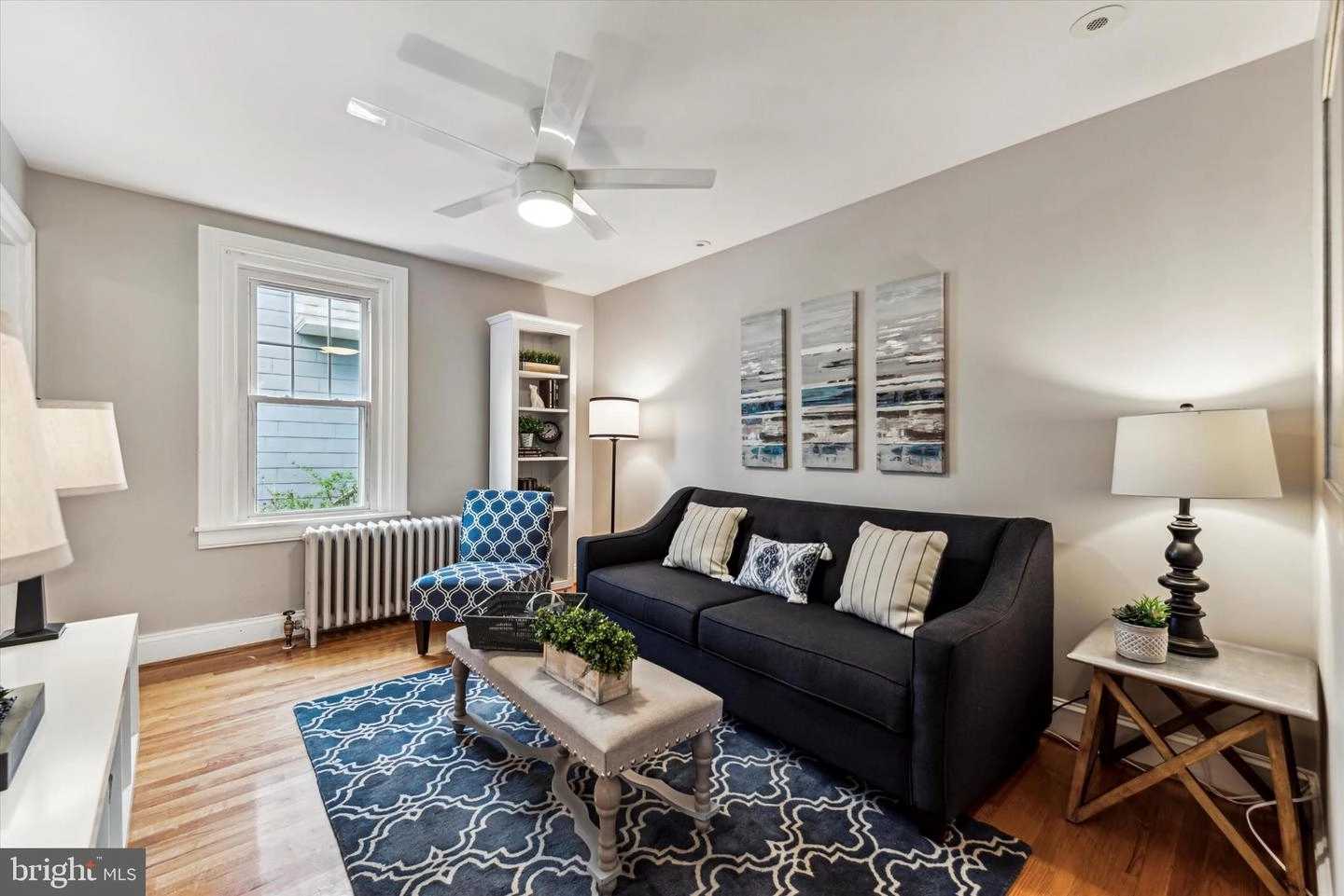 Living - 252 N Aberdeen Ave, Wayne, PA 19087 photo 2 of 3