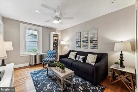 Living - 252 N Aberdeen Ave, Wayne, PA 19087 photo 2 of 3