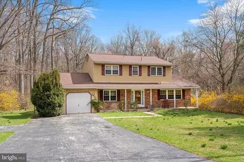 1286 Sharon Dr, Garnet Valley, PA 19060