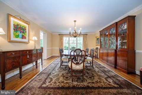 Dining - 213 Ravenscliff Rd, Wayne, PA 19087 photo 2 of 4