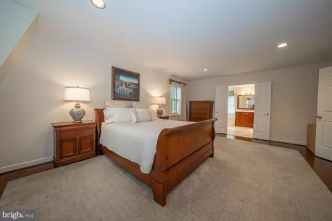 Bedroom - 213 Ravenscliff Rd, Wayne, PA 19087 photo 2 of 5