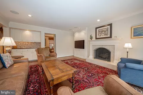 Living - 213 Ravenscliff Rd, Wayne, PA 19087 photo 6 of 10