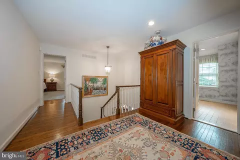 Entry Way - 213 Ravenscliff Rd, Wayne, PA 19087 photo 4 of 6