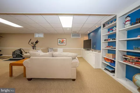Living - 213 Ravenscliff Rd, Wayne, PA 19087 photo 10 of 10