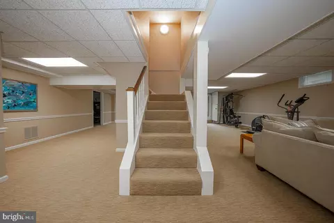 Entry Way - 213 Ravenscliff Rd, Wayne, PA 19087 photo 6 of 6