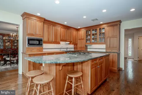 Kitchen - 213 Ravenscliff Rd, Wayne, PA 19087 photo 6 of 6