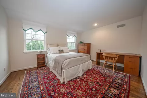 Bedroom - 213 Ravenscliff Rd, Wayne, PA 19087 photo 3 of 5