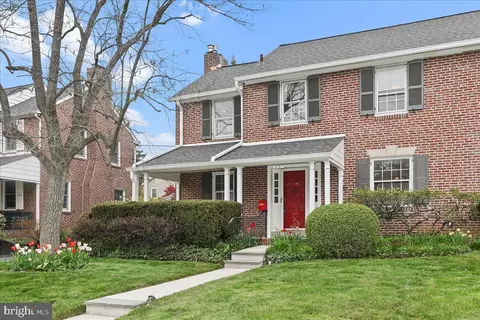 2137 Chestnut Ave, Ardmore, PA 19003
